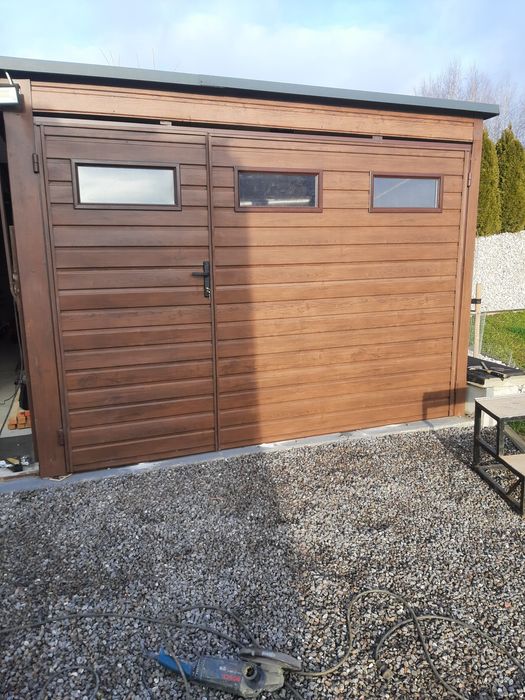 Bramy garażowe na wymiar. Bramy dwuskrzydłowe. Producent