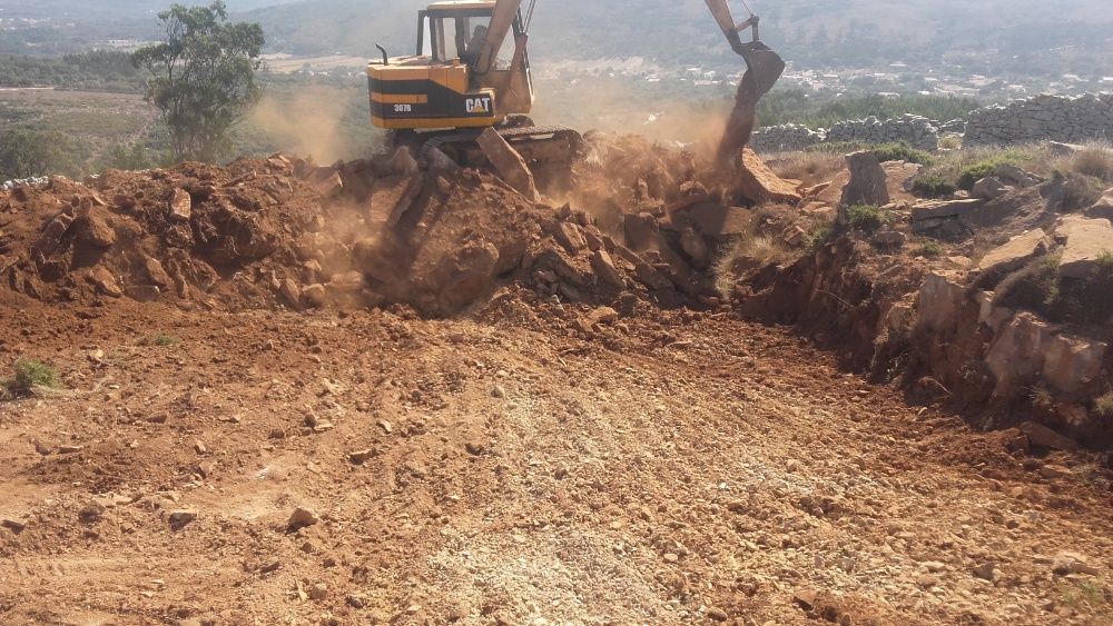 Limpeza de terrenos escavacoes