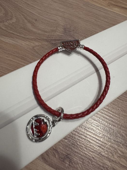 Bransoletka Stranger Things