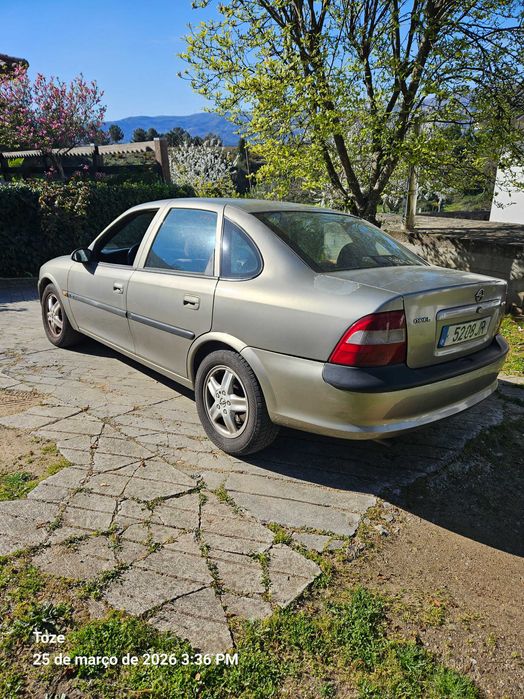 Opel Vectra sedan