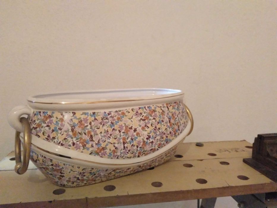 Fruteira em loiça