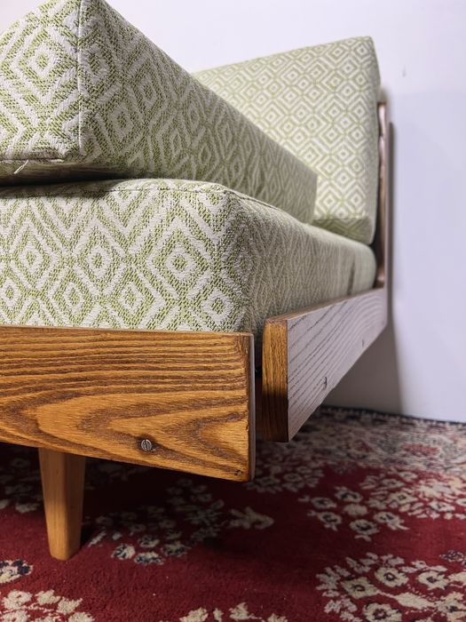 Kanapa PRL Tatra rozkladana mid moder century lata 60 dąb mat retro