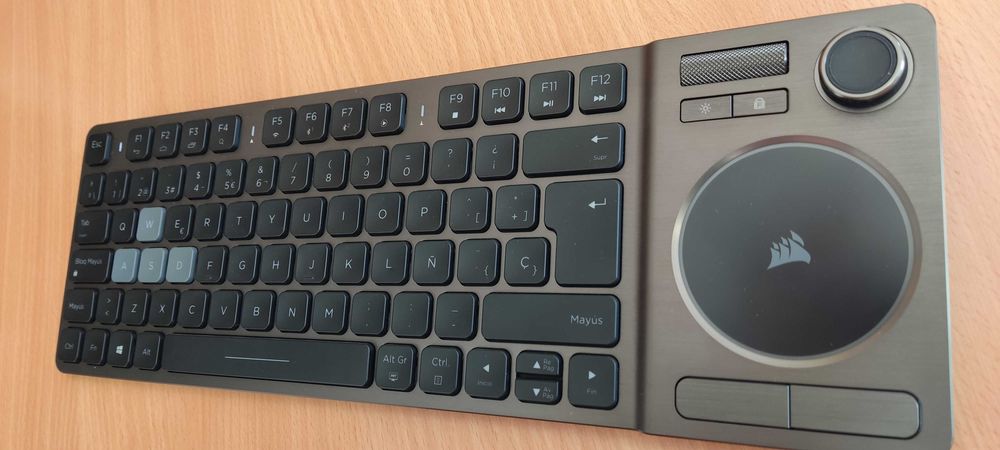 Teclado Corsair K83 Multimédia, home theater PC keyboard