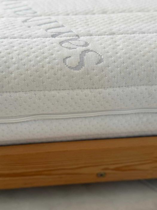 Cama de criança tipo tenda