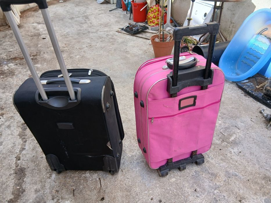2 malas de viagem  altura o,65  Largura o,42