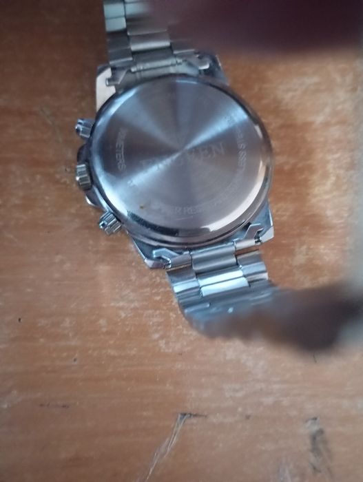 Чоловічий годинник