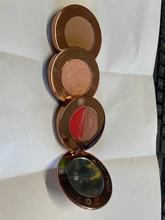 cienie do makijazu 70 zł