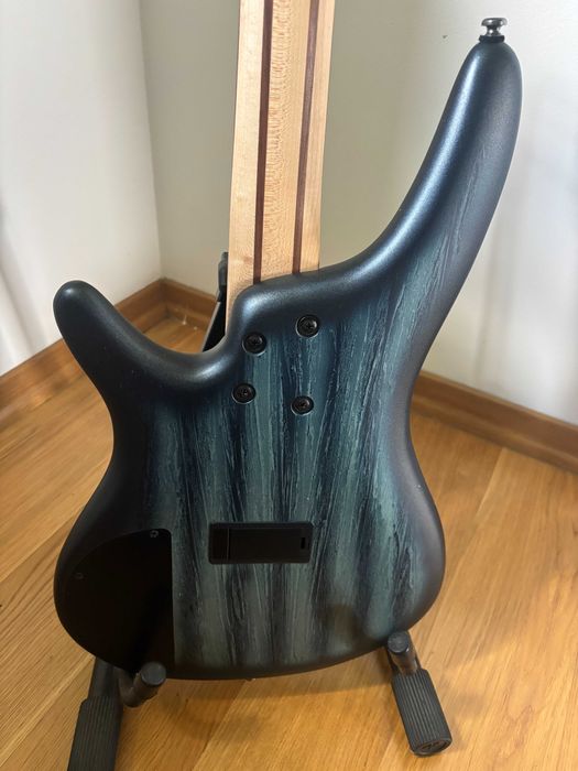 Gitara basowa IBANEZ SR300E