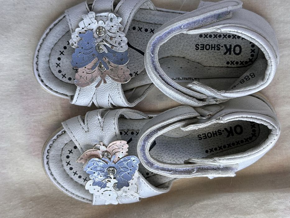 Сандали босоножки в хорошем состоянии кожа