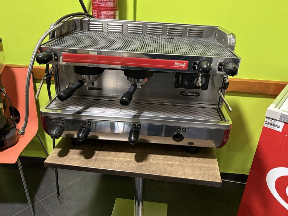 Maquina de cafe e maquina de lavar loiça indostrial