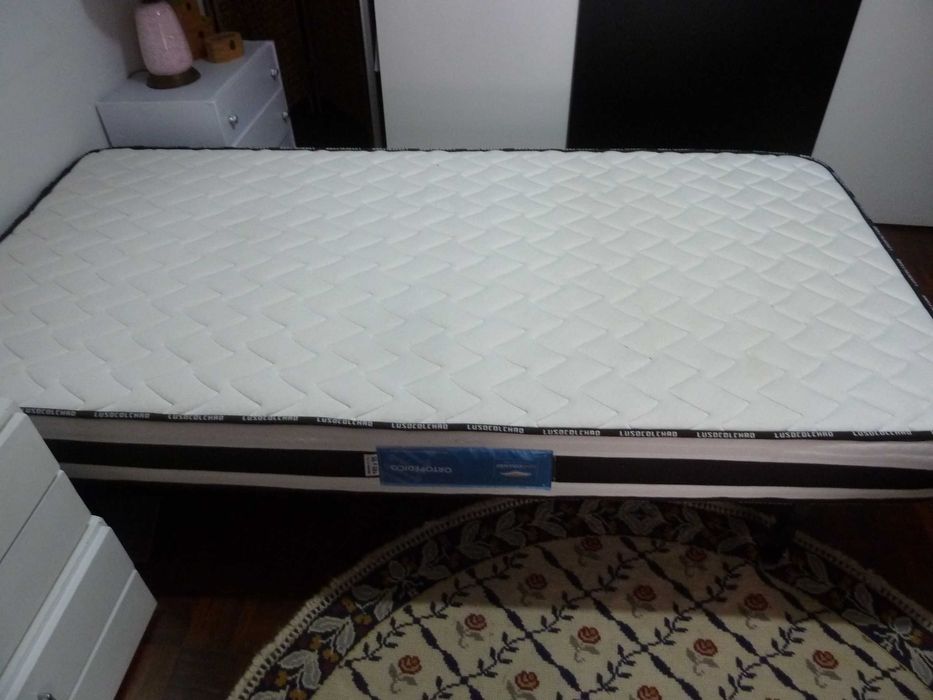 Cama + estrado + colchão