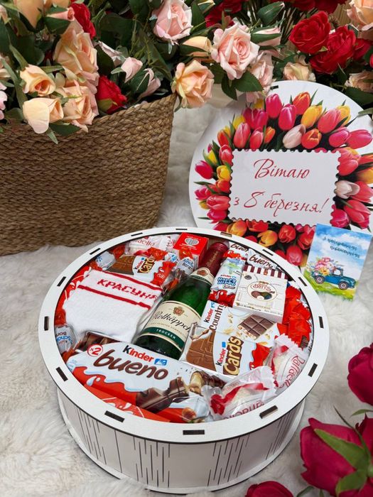 Подарунковий бокс до 8 березня