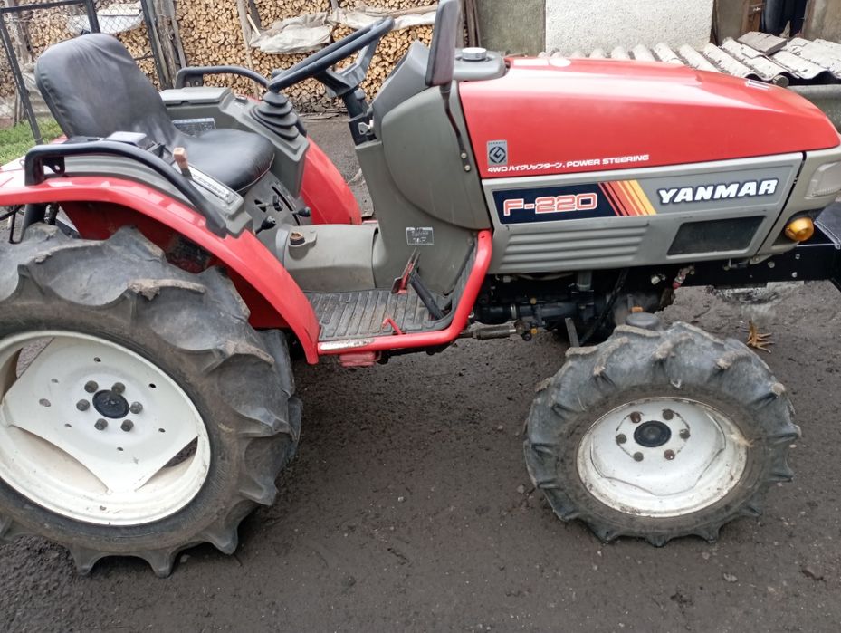 Трактор YANMAR F220