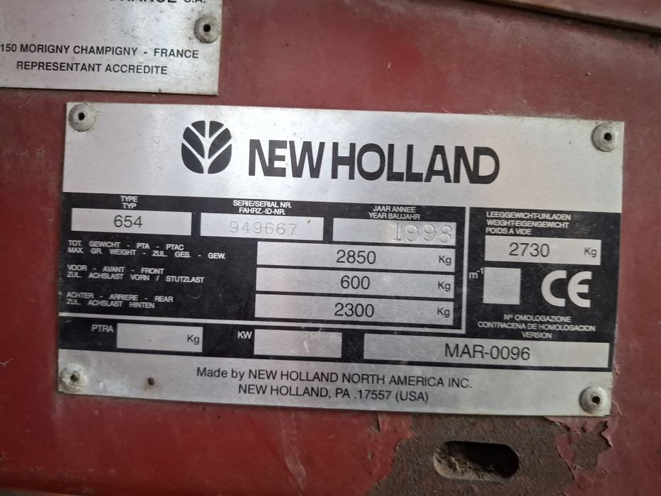 Prasa zwijająca New Holland 654 siatka