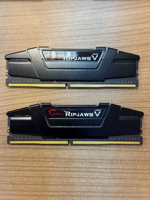 Оперативна пам'ять G.Skill Ripjaws V Black DDR4 16GB (2x8GB) 3200MHz