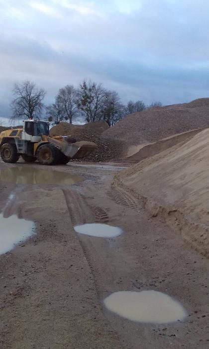 piasek żwir czarnoziem wykopy gruz transport