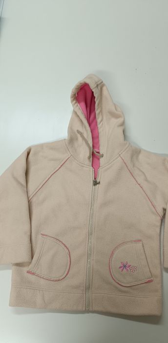 Casaco para criança 5/6 anos em bege e rosa. Com flor bordada.