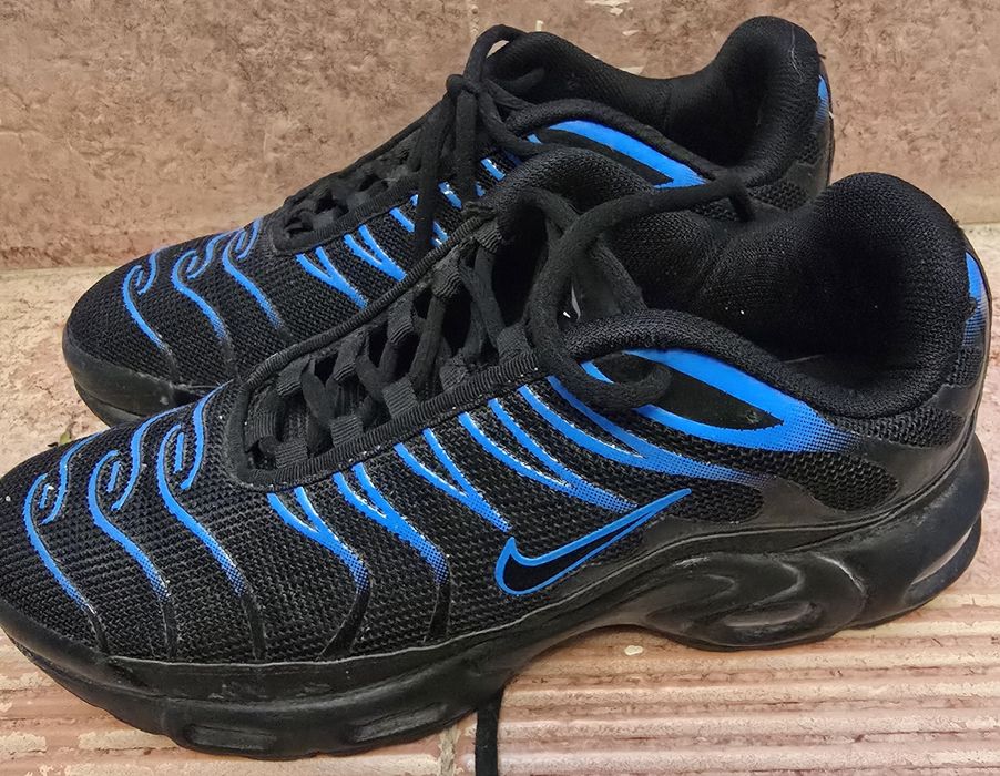 Buty młodzieżowe NIKE 40