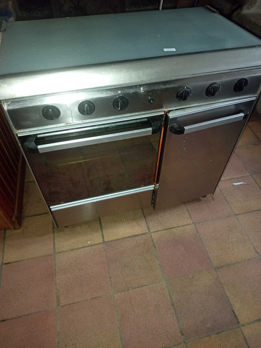 Fogão a gás com 5 bocas