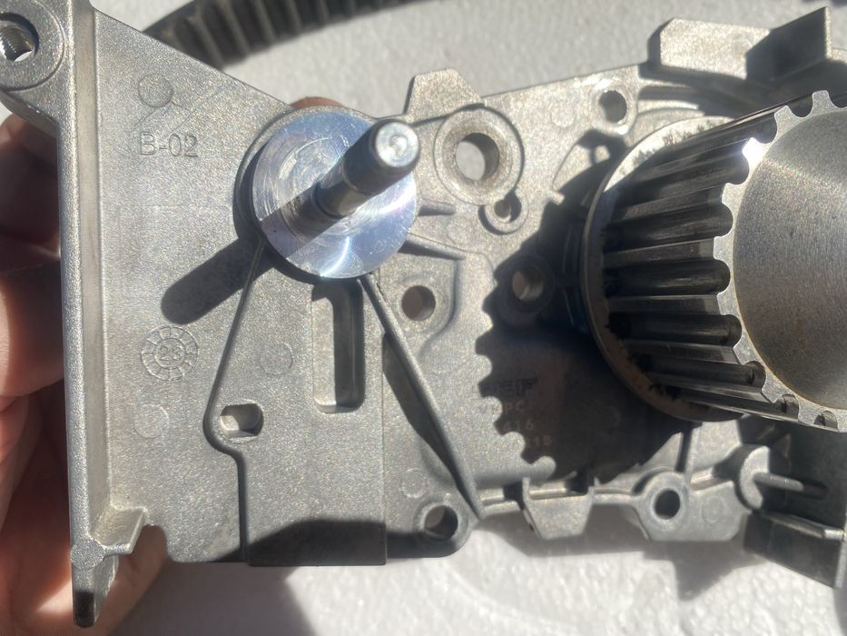 SKF (ГРМ + ролики + помпа) для бензинового 1.6 16клап K4M Пробег6000км