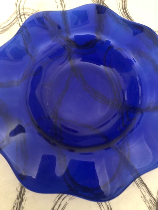 Prato azul.       .446616984124794880