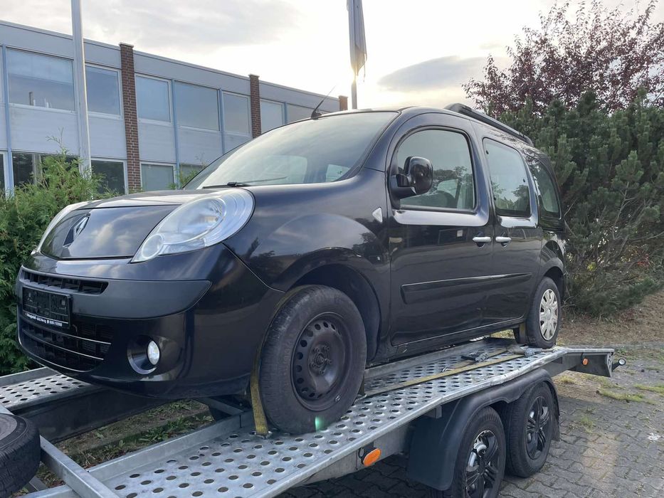 Бампер Рено кенго2 з туманками орігінал (2008-2013)