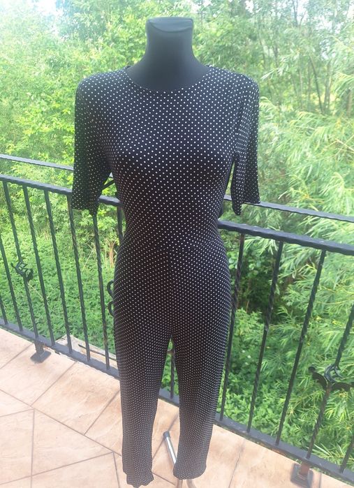 Długi czarny damski kombinezon w białe groszki 95 % wiskoza L 40