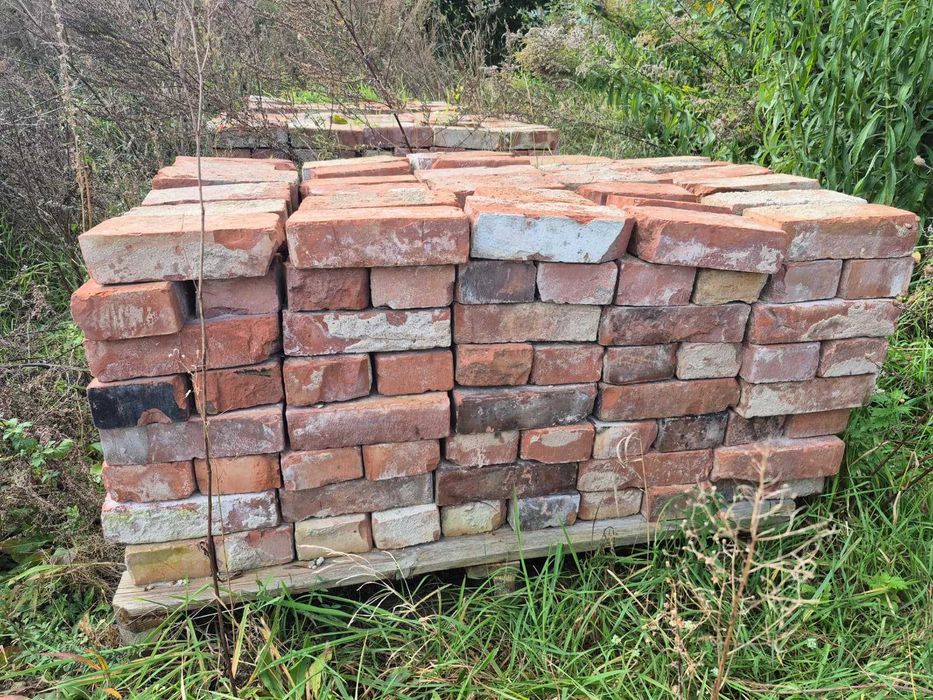 Cegła rozbiórkowa z 1910 roku