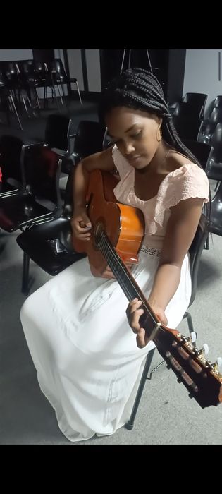 Aulas de Guitarra Acústica / Elétrica