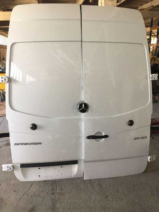 Задні двері Спрінтер 906 Задня дверка Mercedes Sprinter W906 Крафтер