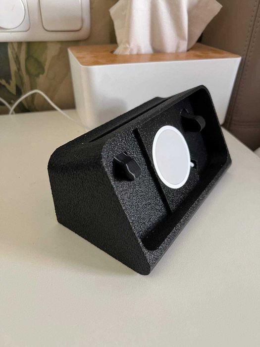 iPhone 15 Pro Max - nocny statyw (wersja dla etui)