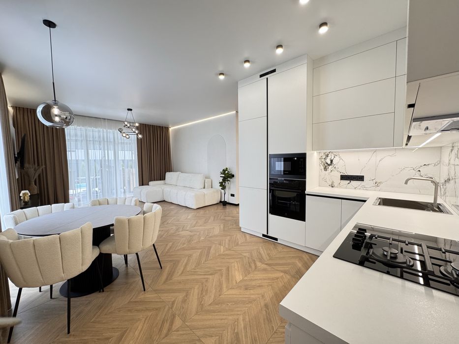 Аренда дома с басейном в Гатном, в котеджном городке! 15 мин Теремки