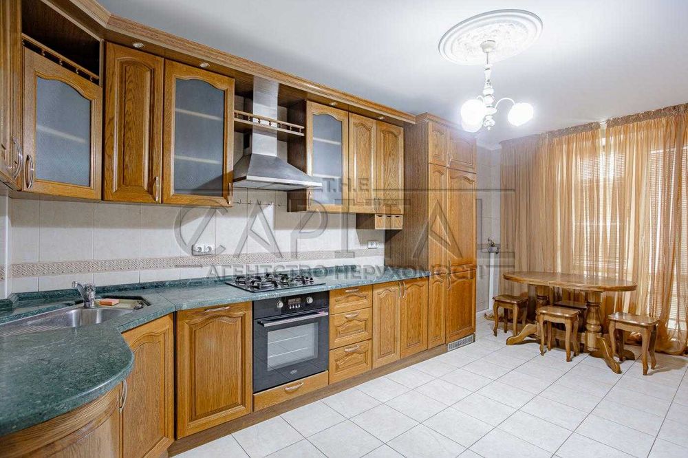 Продаж квартири, вул. Костянтинівська, Поділ