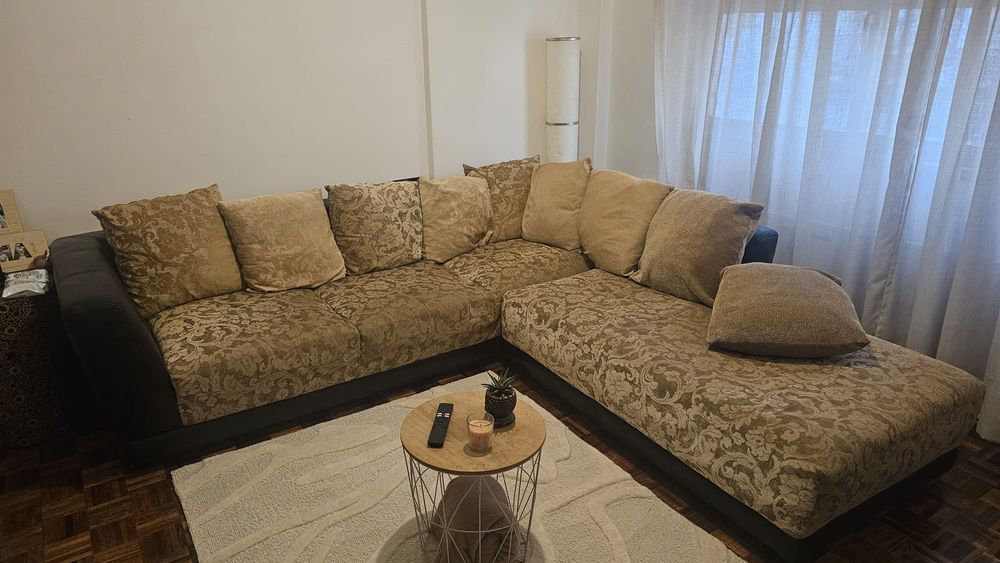 Vendo sofá  usado mas em bom estado