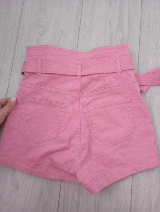 Шорти з високою талією