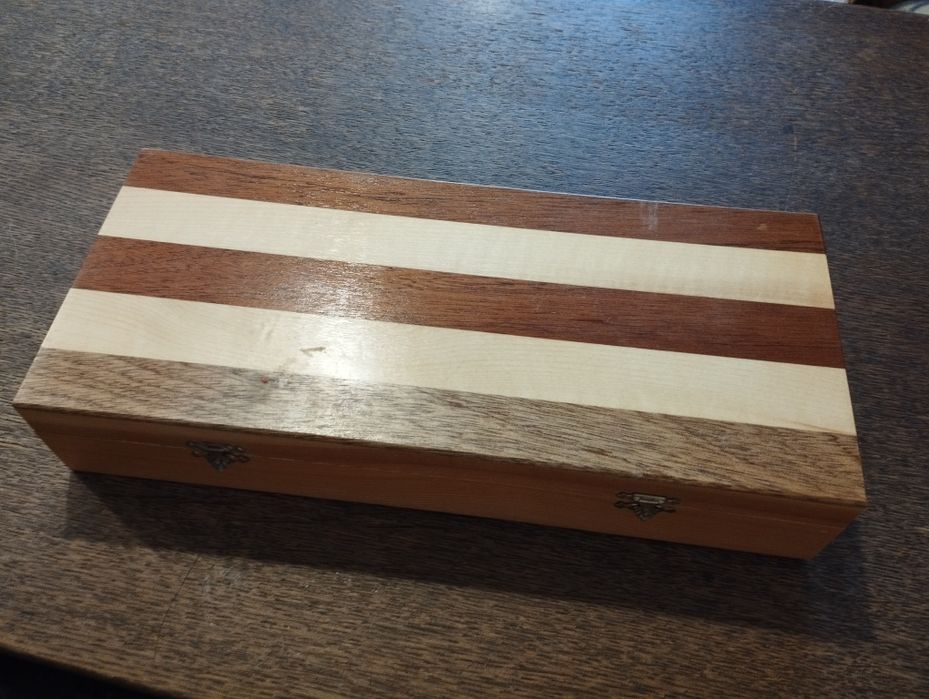 Piękny zestaw gabinetowy na biurko z lupą