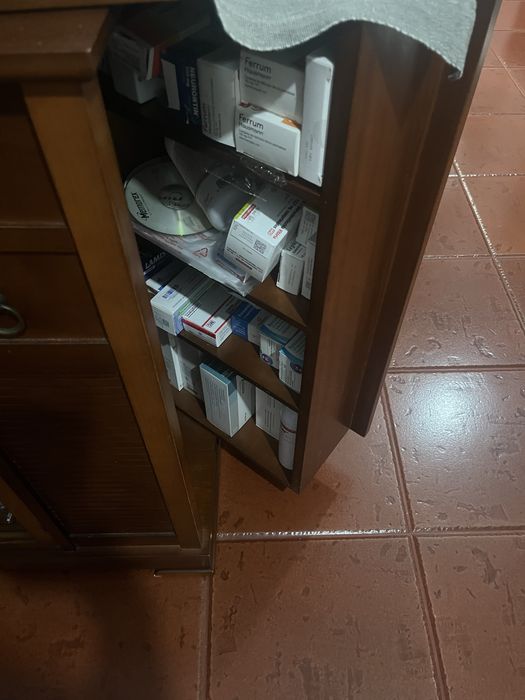 Movél TV/Bar com Arrumação Lateral