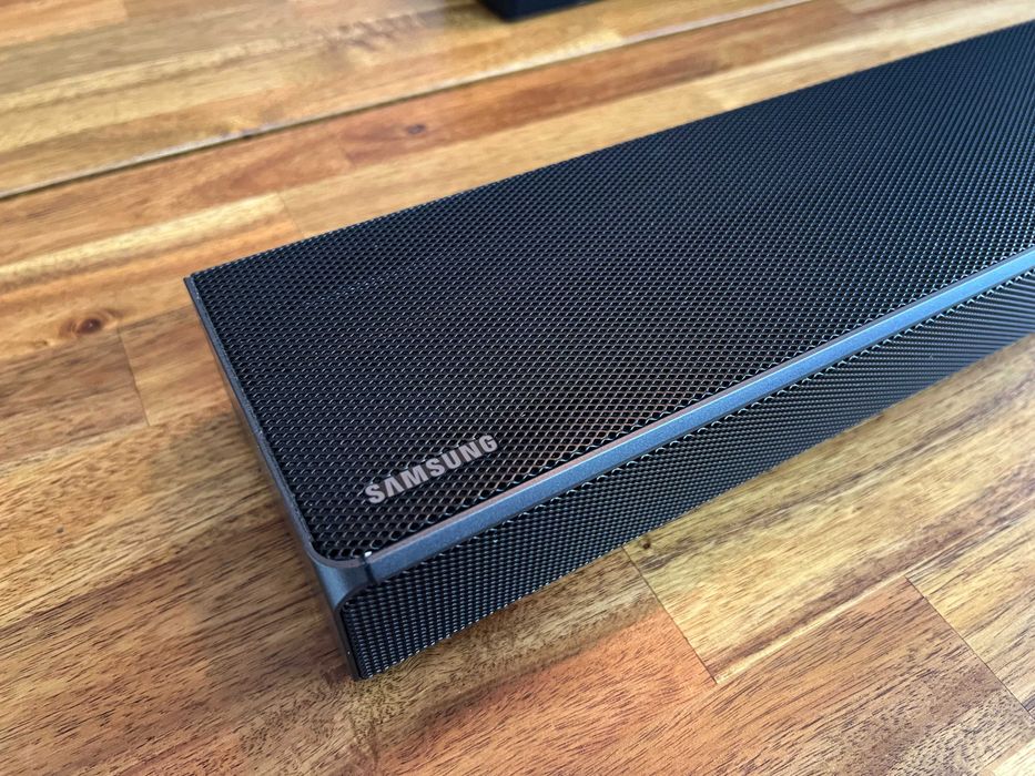 Soundbar Samsung HW-Q60T 5.1 + Colunas Traseiras SWA-8500S