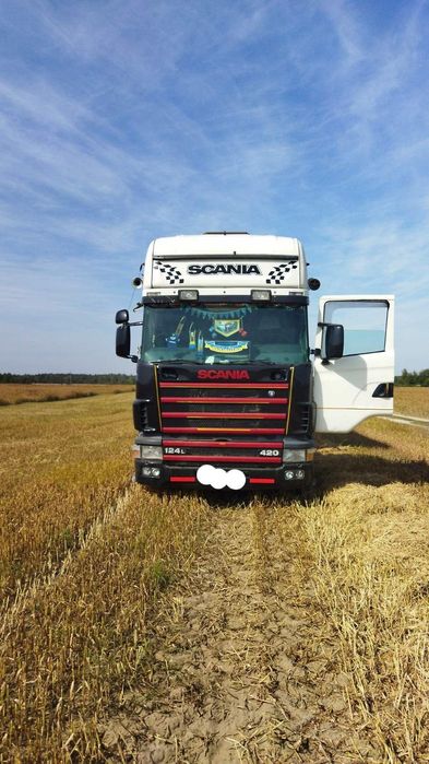 Продам тягач Scania R124 LA