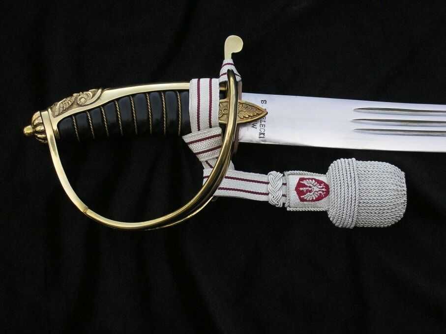 TEMBLAK, chwost oficerki do szabel WZ1917 oraz WZ1921 SREBRNY TEM1