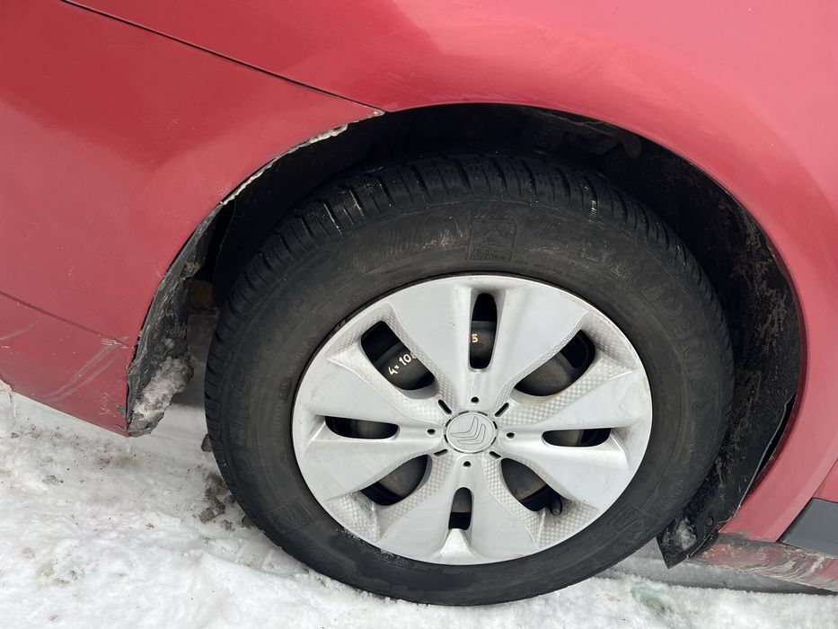 Продам власний автомобіль.