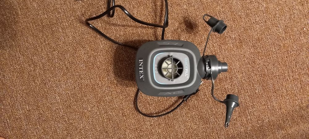 Надувной матрас Intex + насосы