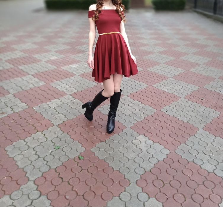 Красива сукня.