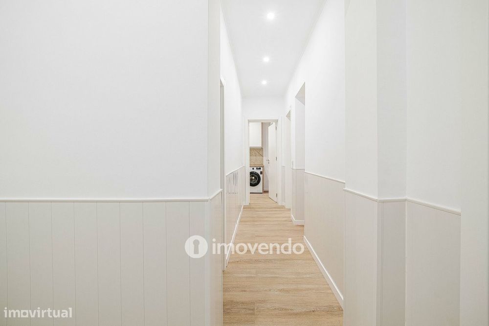 Apartamento T1 remodelado e com cozinha equipada, em Entrecampos