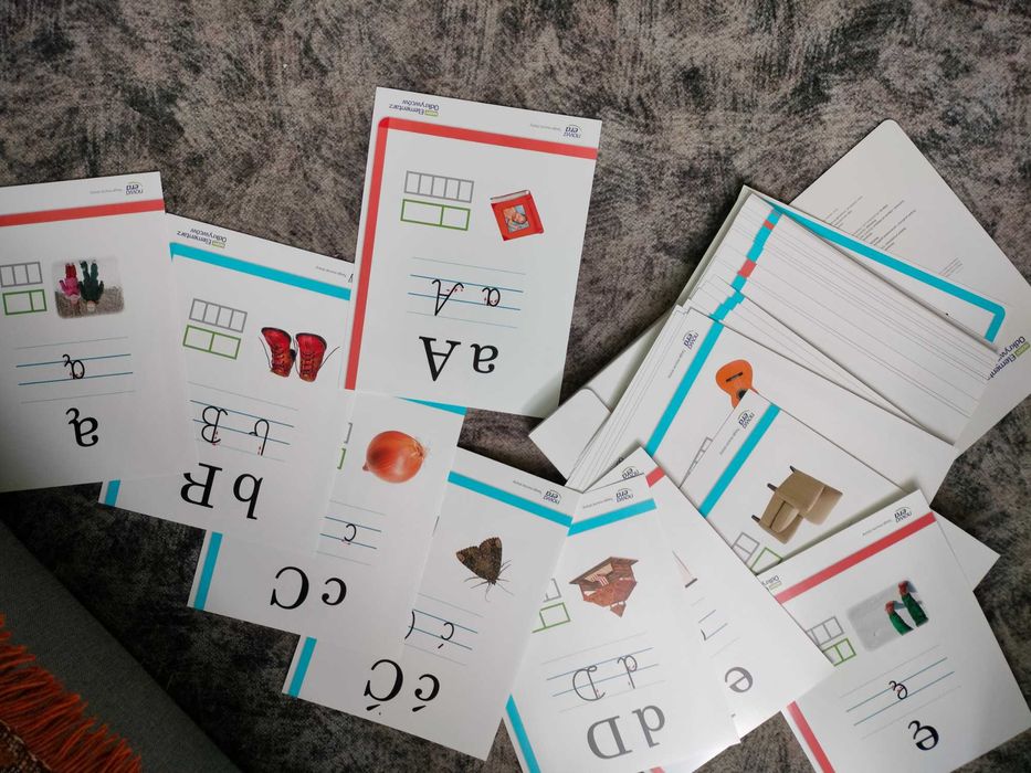 Alfabet demonstracyjny, Nowa Era