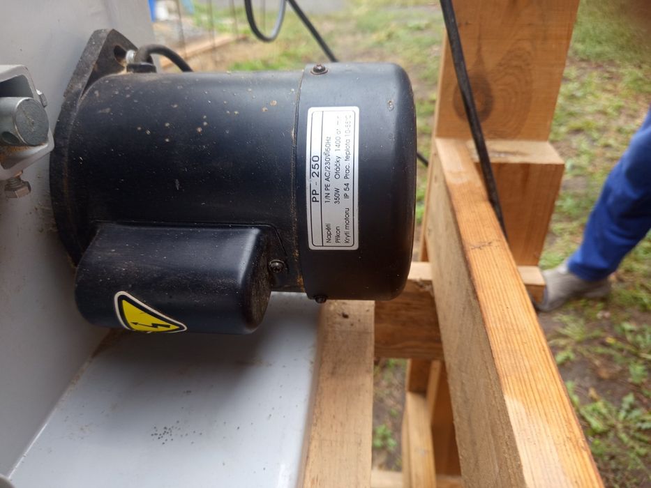 Стрічкова пила по дереву Proma PP-250