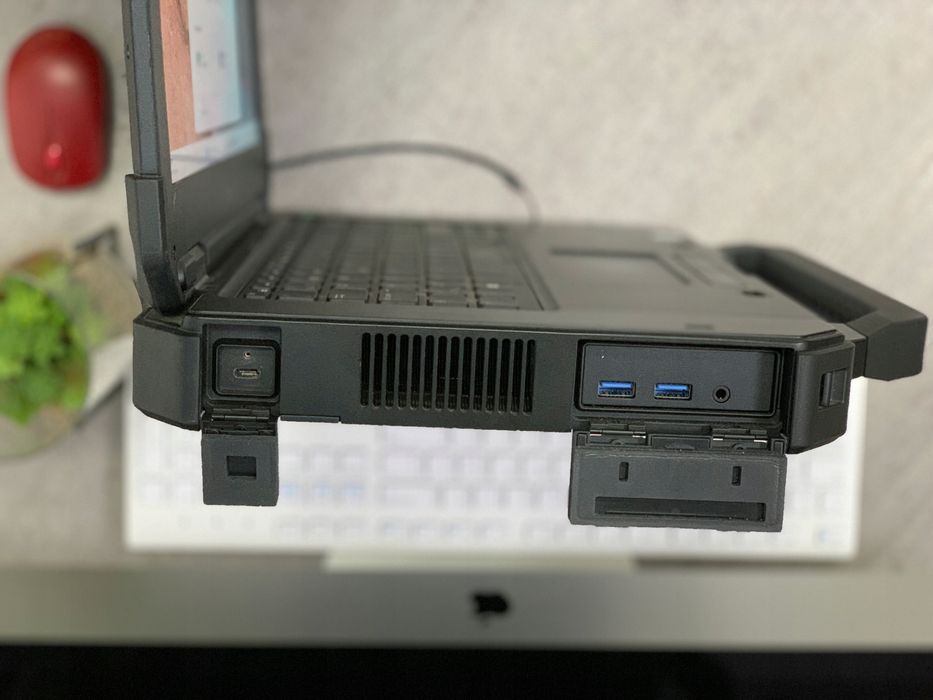 Pancerny Dell 7424 Rugged i7-8gen 16Gb 512SSD LTE - Laptop przemysłowy