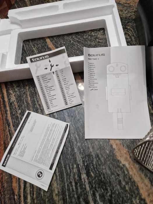 Fritadeira Taurus Fry 3 | 2100 W | Preto, Aço inoxidável