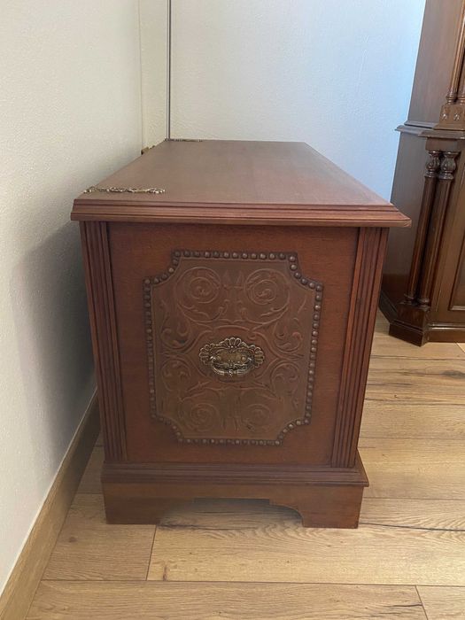 Arca de Madeira Rústica — Perfeita para Arrumos e Decoração