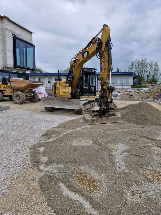 Usługi Koparka prace ziemne transport